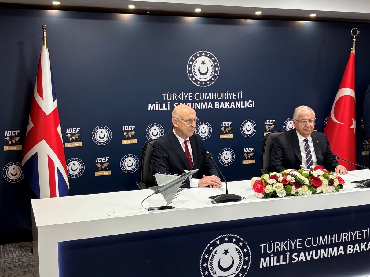 Turkish Minister of National Defence, Yasar Güler, and UK Secretary of State for Defence, John Healey, at the International Defence Industry Fair in Istanbul.